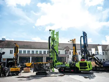 KLEMM präsentierte mehrere Bohrgeräte unterschiedlicher Leistungsklassen, darunter auch ein Geothermiebohrgerät.